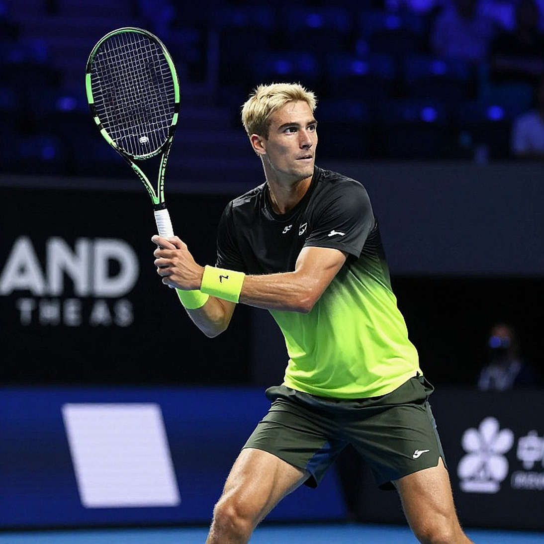 Gauff thua Rybakina ở bán kết US Open: Khi lối chơi phản công chạm giới hạn trước sức mạnh một nhát giao bóng