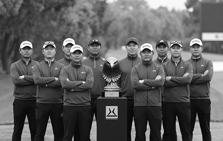 Sân golf 30 triệu USD và những sân công cộng bị bỏ lại phía sau