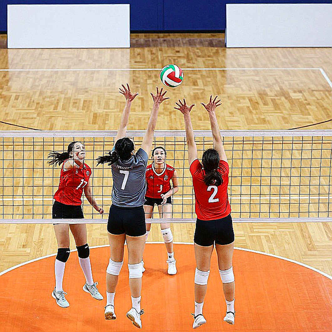 Chung kết AVP League 2026: hàng chắn bị vô hiệu hóa và trận đấu rơi vào tay những người phòng ngự Chung kết AVP League 2026: hàng chắn bị vô hiệu hóa và trận đấu rơi vào tay những người phòng ngự