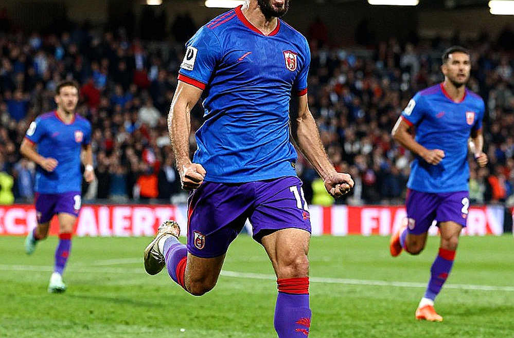 Messi Reaches 928 Goals, Ronaldo Stays at 979: When a Team's Rhythm Rests on One Man Messi Reaches 928 Goals, Ronaldo Stays at 979: When a Team's Rhythm Rests on One Man