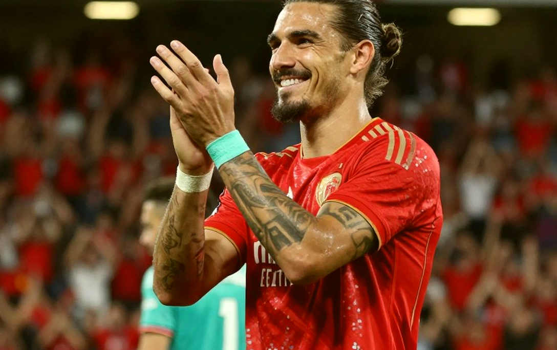 When Data Is Dressed as Football: From a Western 'Rode to Ruin' to a Lesson in Honesty When Data Is Dressed as Football: From a Western 'Rode to Ruin' to a Lesson in Honesty