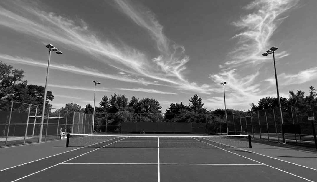 Alcaraz trở lại US Open: Chiếc bagel 6-0 và câu hỏi chưa có lời đáp về cổ tay phải Alcaraz trở lại US Open: Chiếc bagel 6-0 và câu hỏi chưa có lời đáp về cổ tay phải